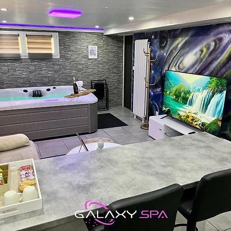 Galaxy Spa - Suite Mercure Jacuzzi Privatif Champigneulles Eksteriør billede