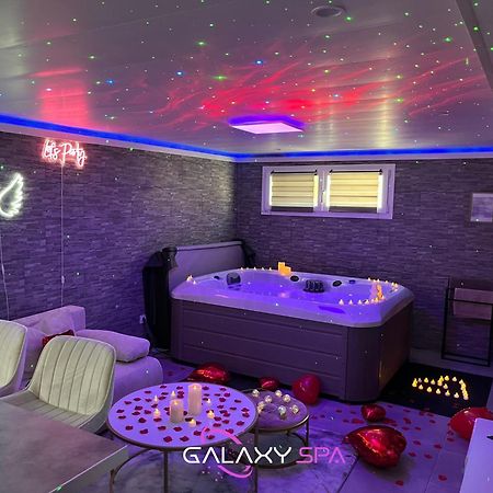 Galaxy Spa - Suite Mercure Jacuzzi Privatif Champigneulles Eksteriør billede