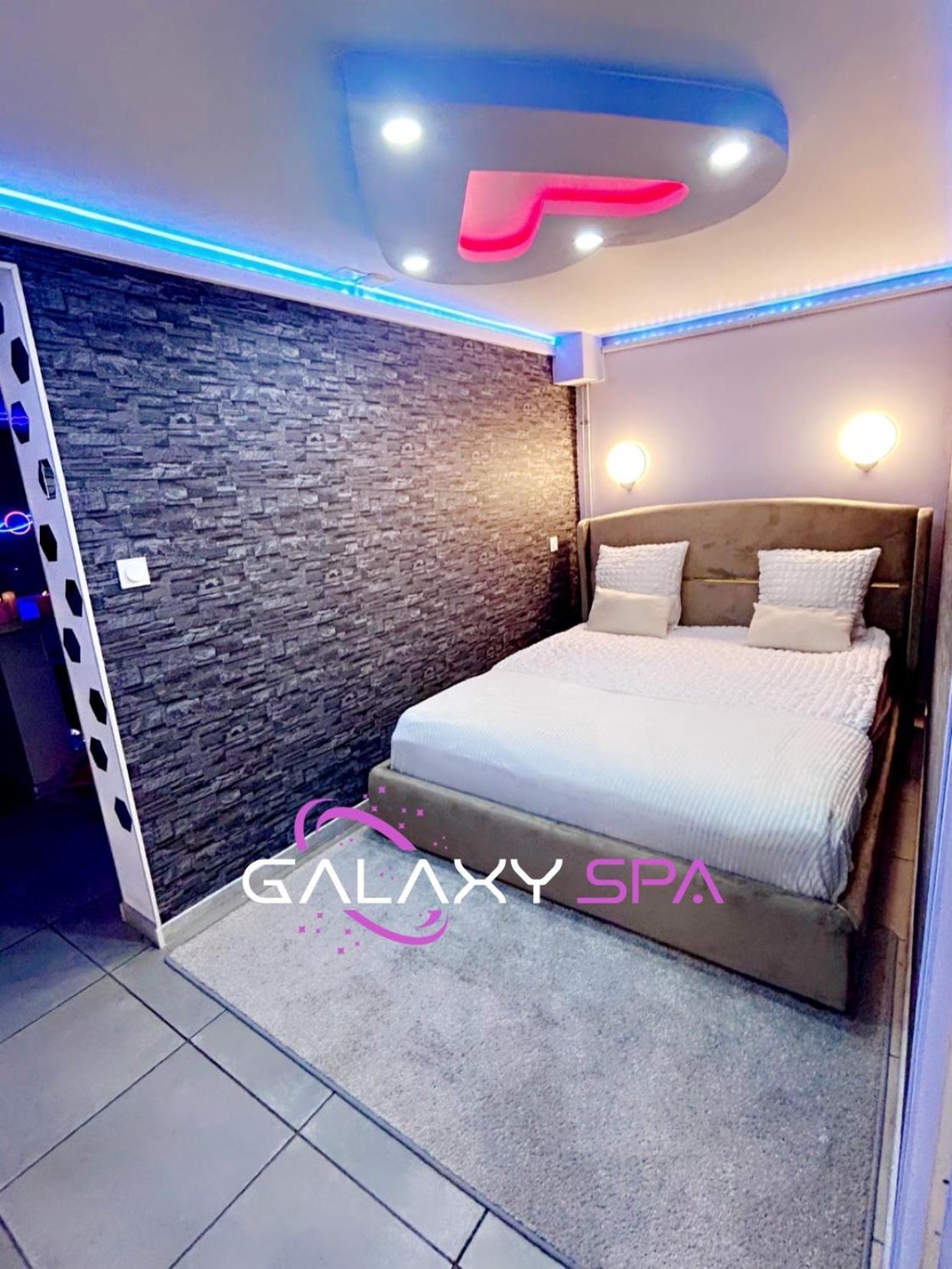Galaxy Spa - Suite Mercure Jacuzzi Privatif Champigneulles Eksteriør billede