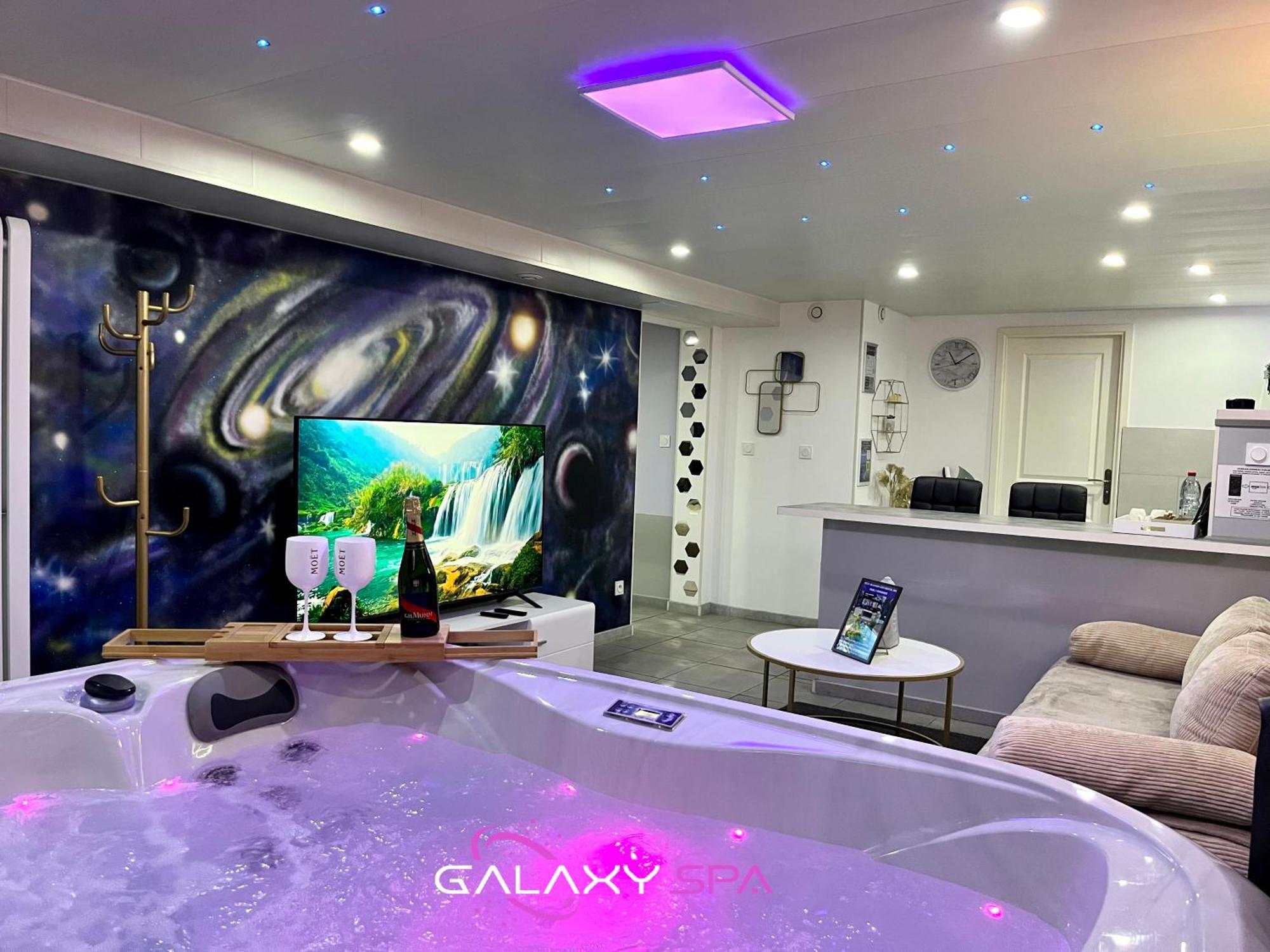 Galaxy Spa - Suite Mercure Jacuzzi Privatif Champigneulles Eksteriør billede